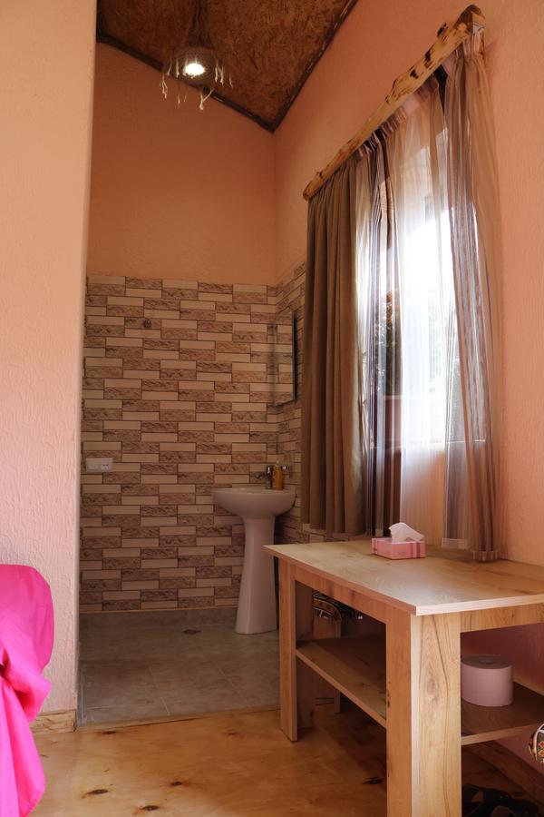 Saro B&B And Safari Tours 타테브 외부 사진